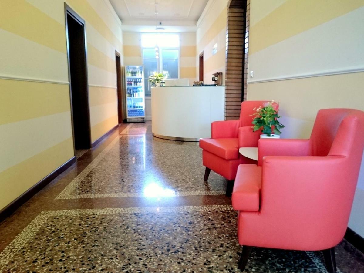 Hotel Villa Azzurra - Bologna — Photos 1